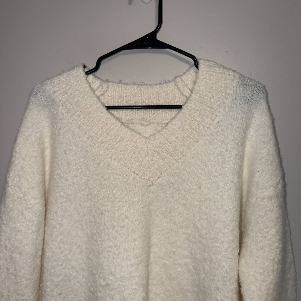 Aerie Cream Oversized V Neck Sweater Size S Soft Cozy Knit Pullover Top - Picture 4 of 7